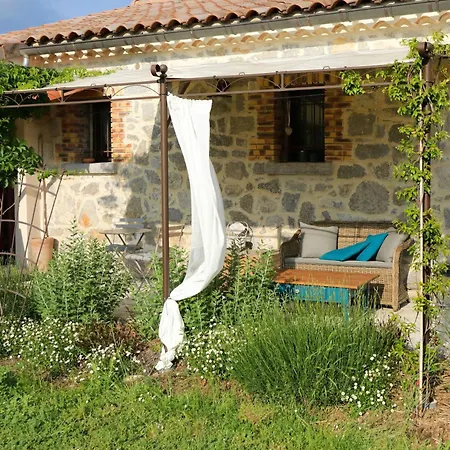 Residence Breteuil * Courry